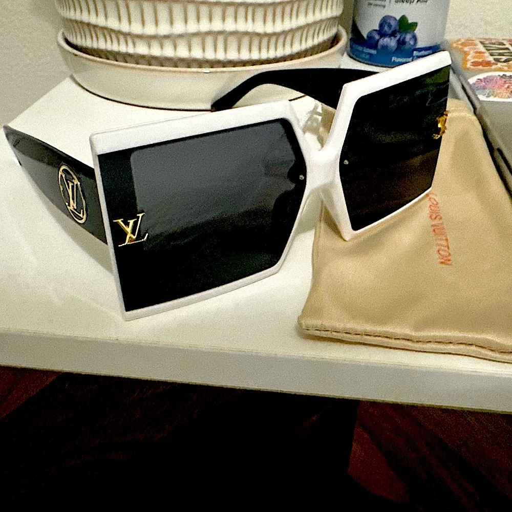 COPY - Louis Vuitton Sunglasses